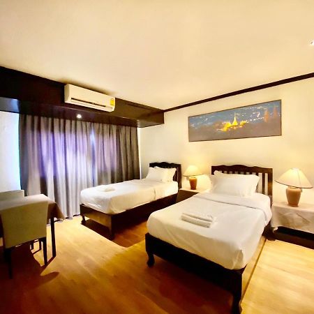 Thapaeplacehotel Chiang Mai Zewnętrze zdjęcie