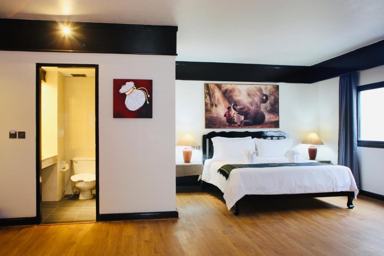 Thapaeplacehotel Chiang Mai Zewnętrze zdjęcie