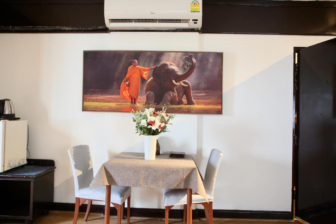 Thapaeplacehotel Chiang Mai Zewnętrze zdjęcie