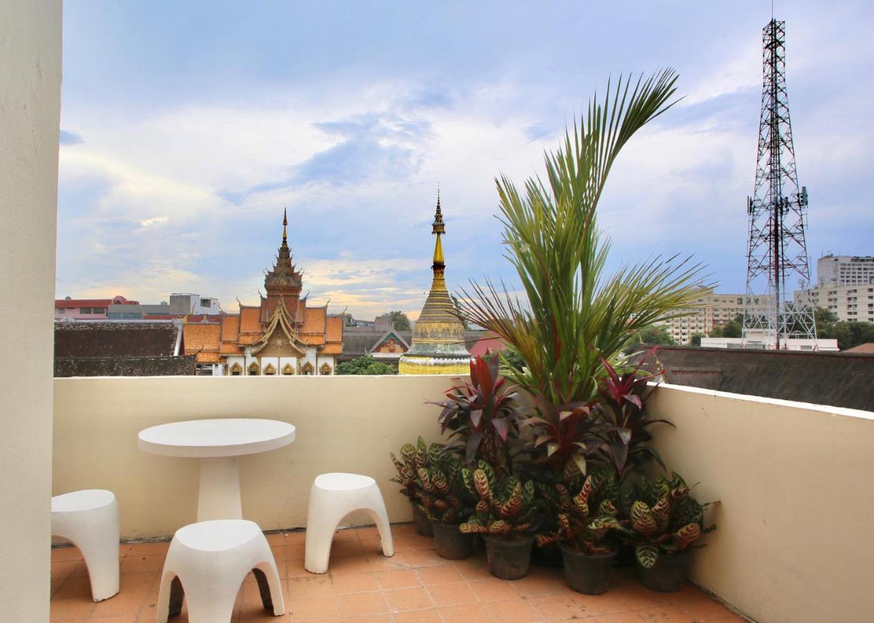 Thapaeplacehotel Chiang Mai Zewnętrze zdjęcie
